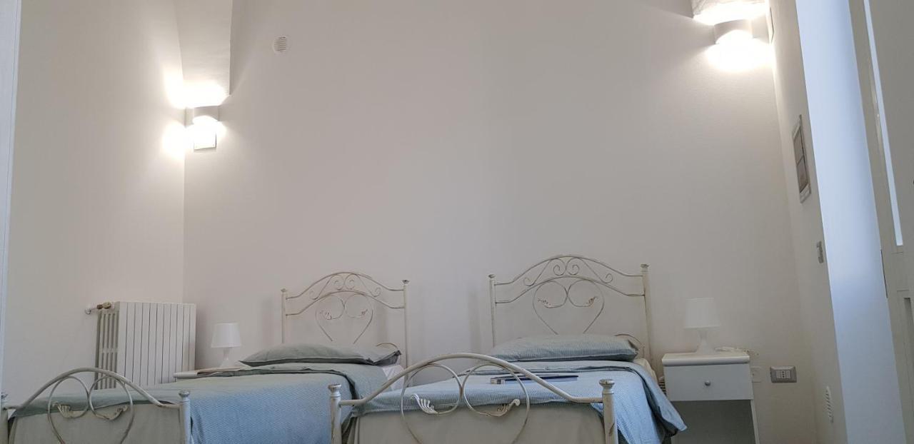 Il Cortile Segreto - Con Parcheggio Privato Lägenhet Lecce Exteriör bild