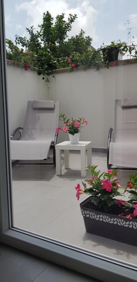 Il Cortile Segreto - Con Parcheggio Privato Lägenhet Lecce Exteriör bild