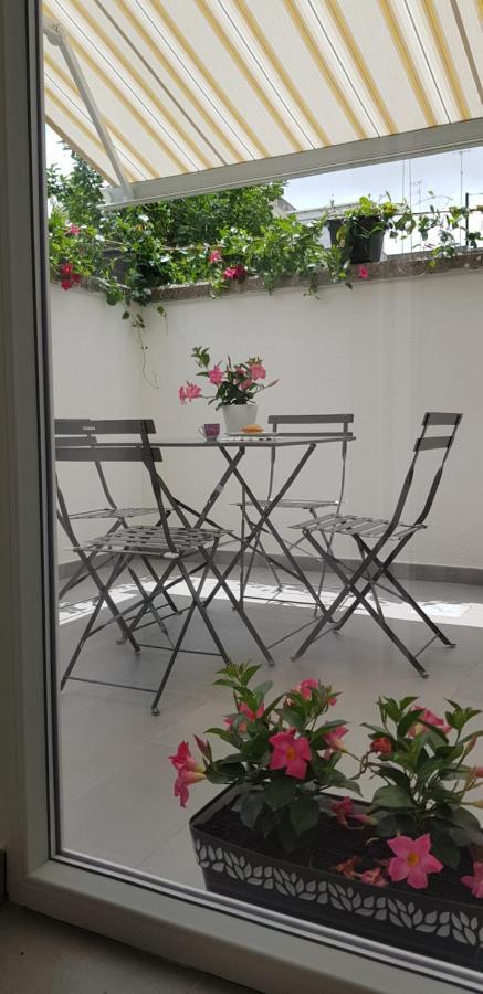 Il Cortile Segreto - Con Parcheggio Privato Lägenhet Lecce Exteriör bild