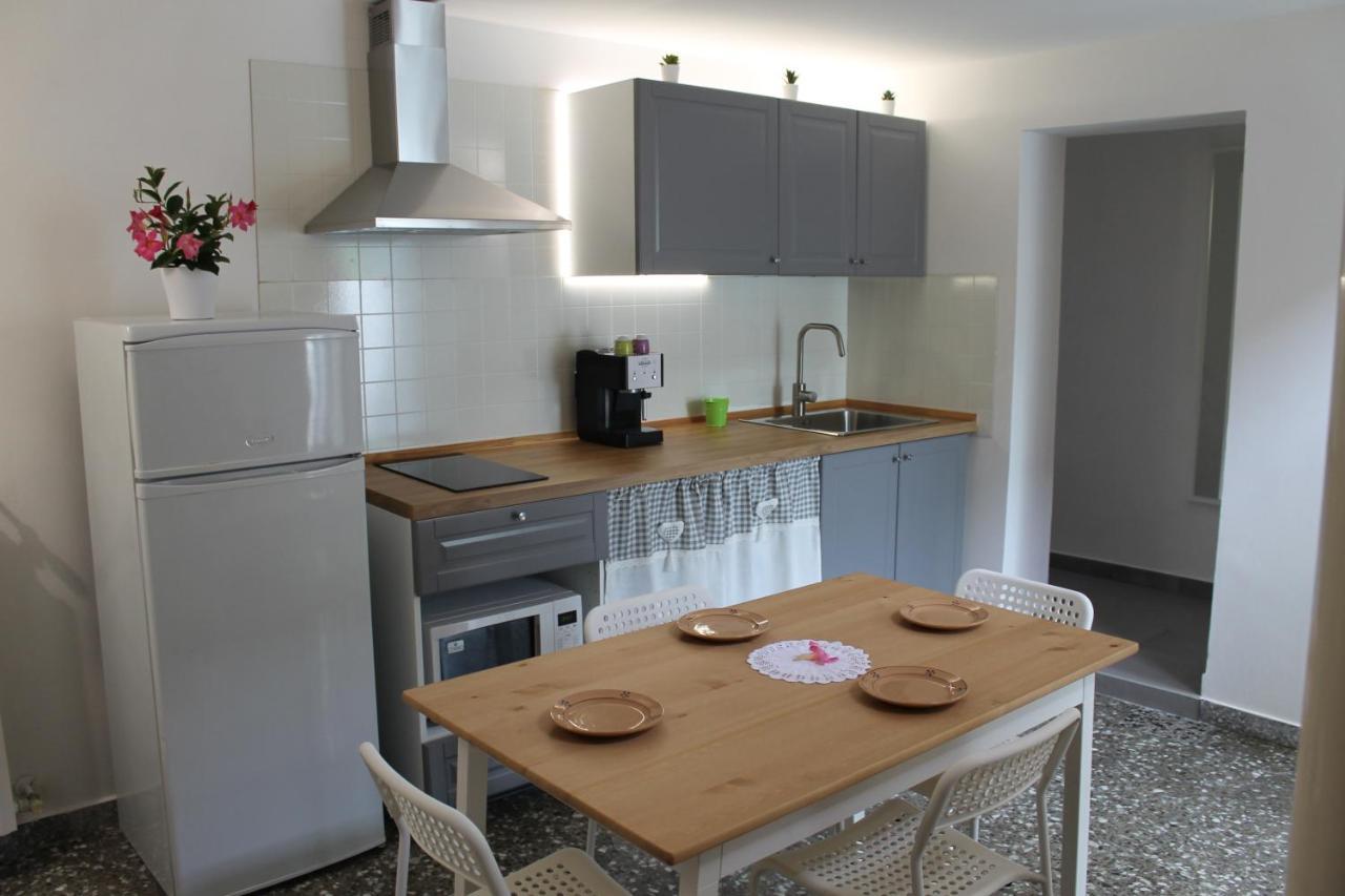Il Cortile Segreto - Con Parcheggio Privato Lägenhet Lecce Exteriör bild