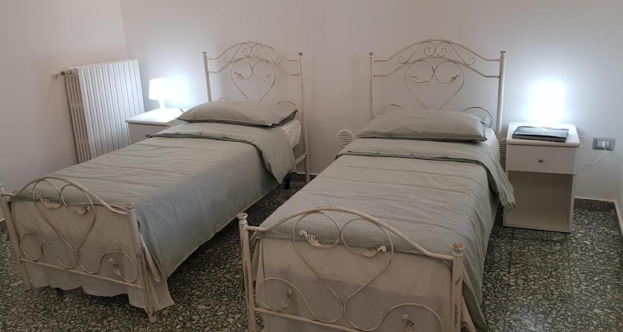 Il Cortile Segreto - Con Parcheggio Privato Lägenhet Lecce Exteriör bild